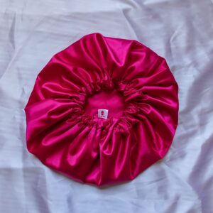 bonnet en satin rose fuchsias